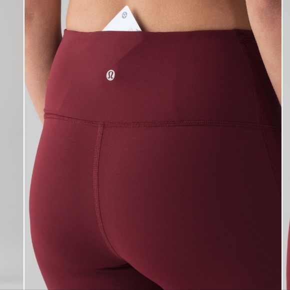 🍋Like New Lululemon Body Con Crop - Picture 5 of 13